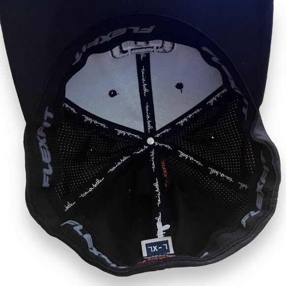 Travis Mathew Baseball Cap Black White FlexFit Mens Sz L XL Yupoong - Picture 6 of 7